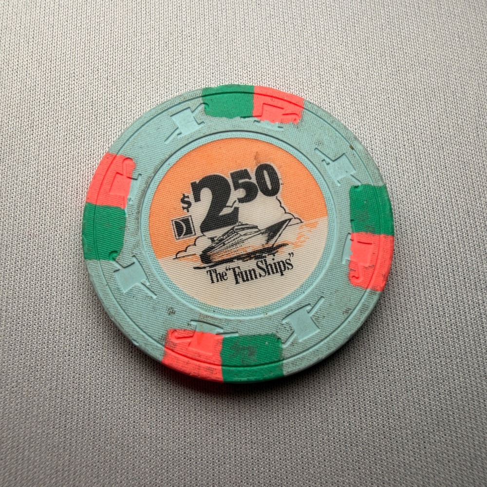 Vtg Carnival Cruise Casino Chip The Fun Ships $2.50 Teal Red Green Gaming